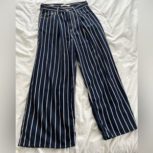 Levi’s Ribcage Pleated Crop Dark Blue Striped Wide Leg Chambray Pants 25